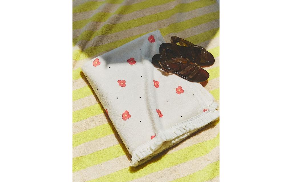 FLORAL BEACH TOWEL