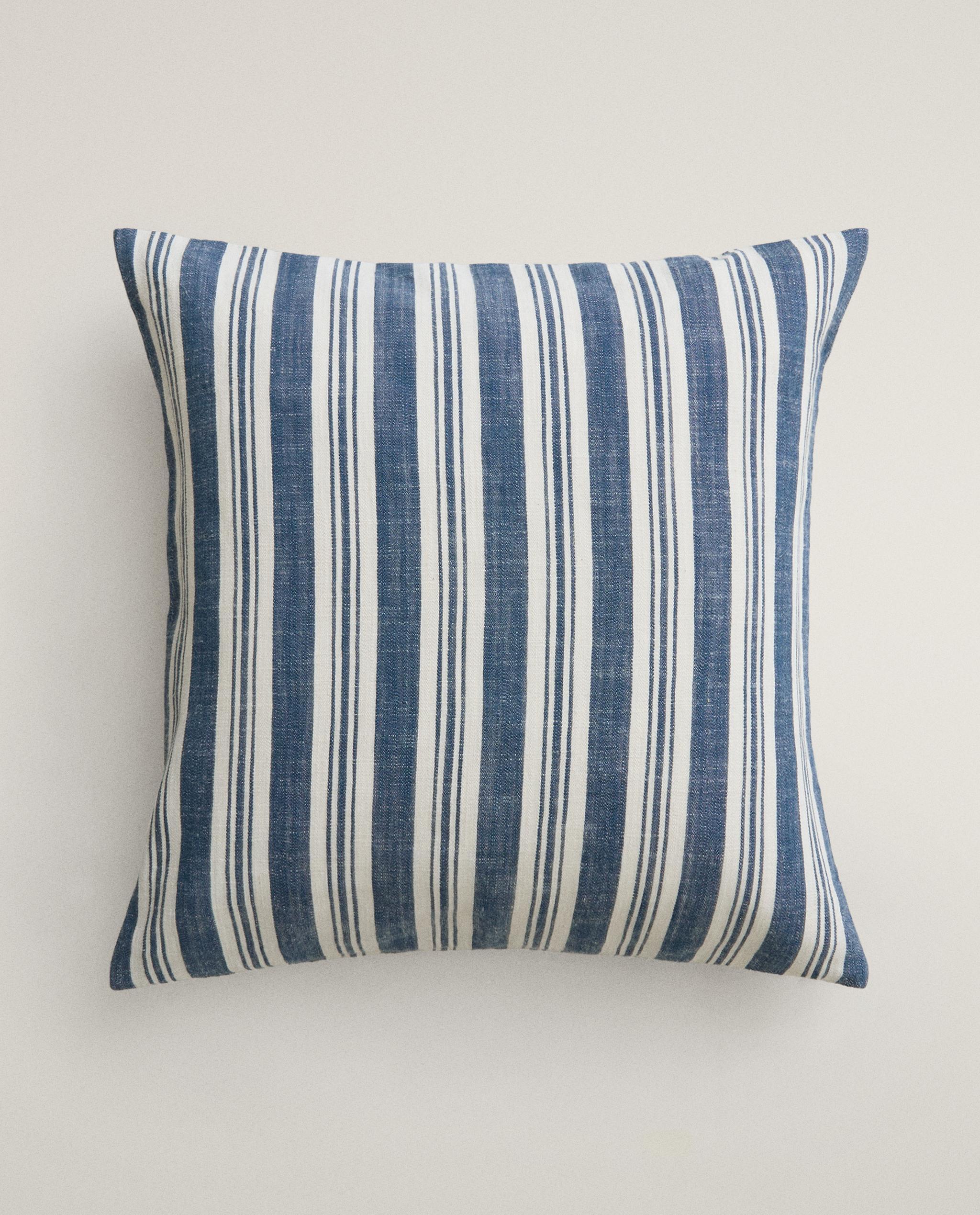 STRIPED CUSHION COVER product thumbnail 3