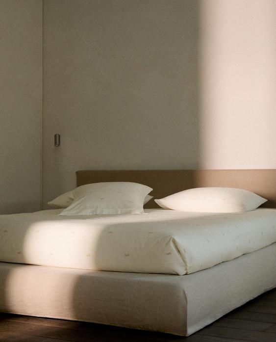 غلاف لحاف من القطن الساتان بفيونكات (كثافة 300 خيط)