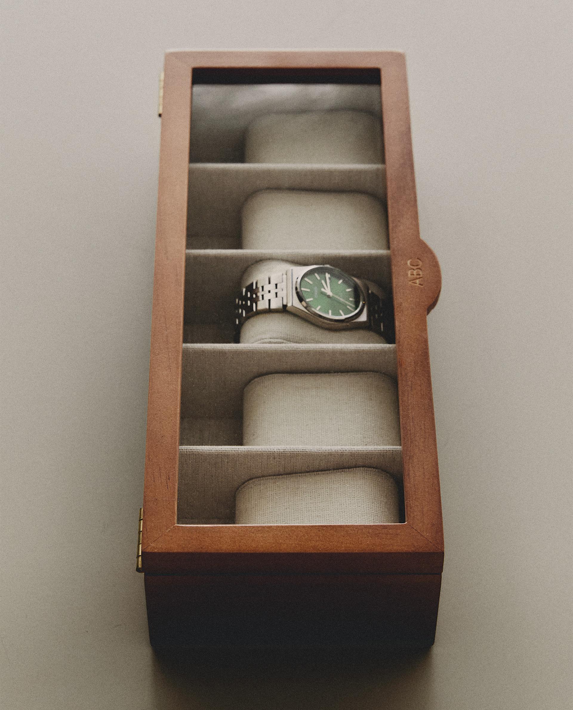 WOODEN AND LINEN WATCH BOX product thumbnail 15