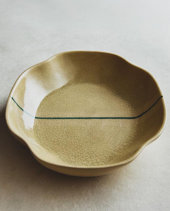 صينية خزف مخططة