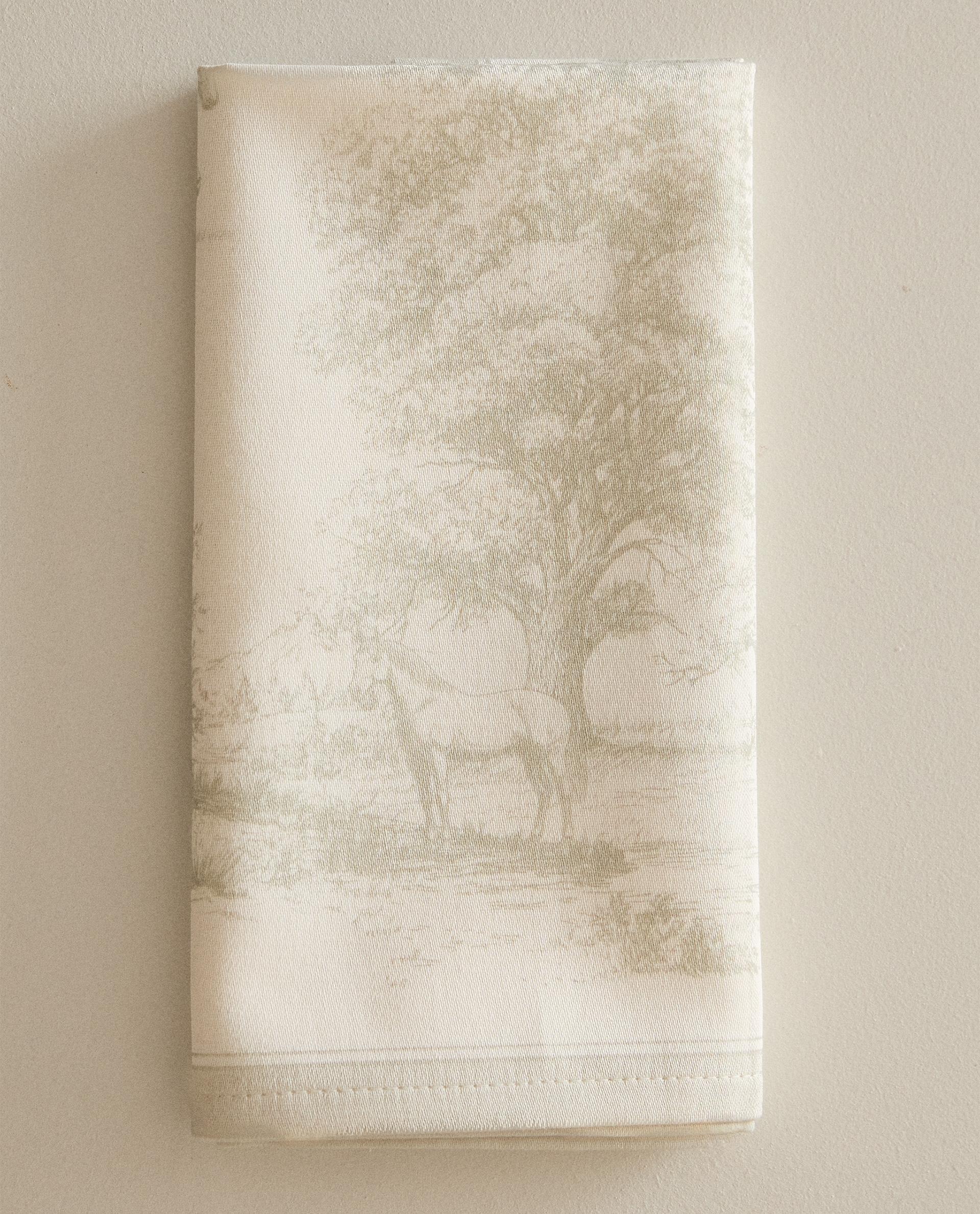 SET OF TOILE DE JOUY HORSE PRINT NAPKINS (SET OF 2) SET OF TOILE DE JOUY HORSE PRINT NAPKINS (SET OF 2)