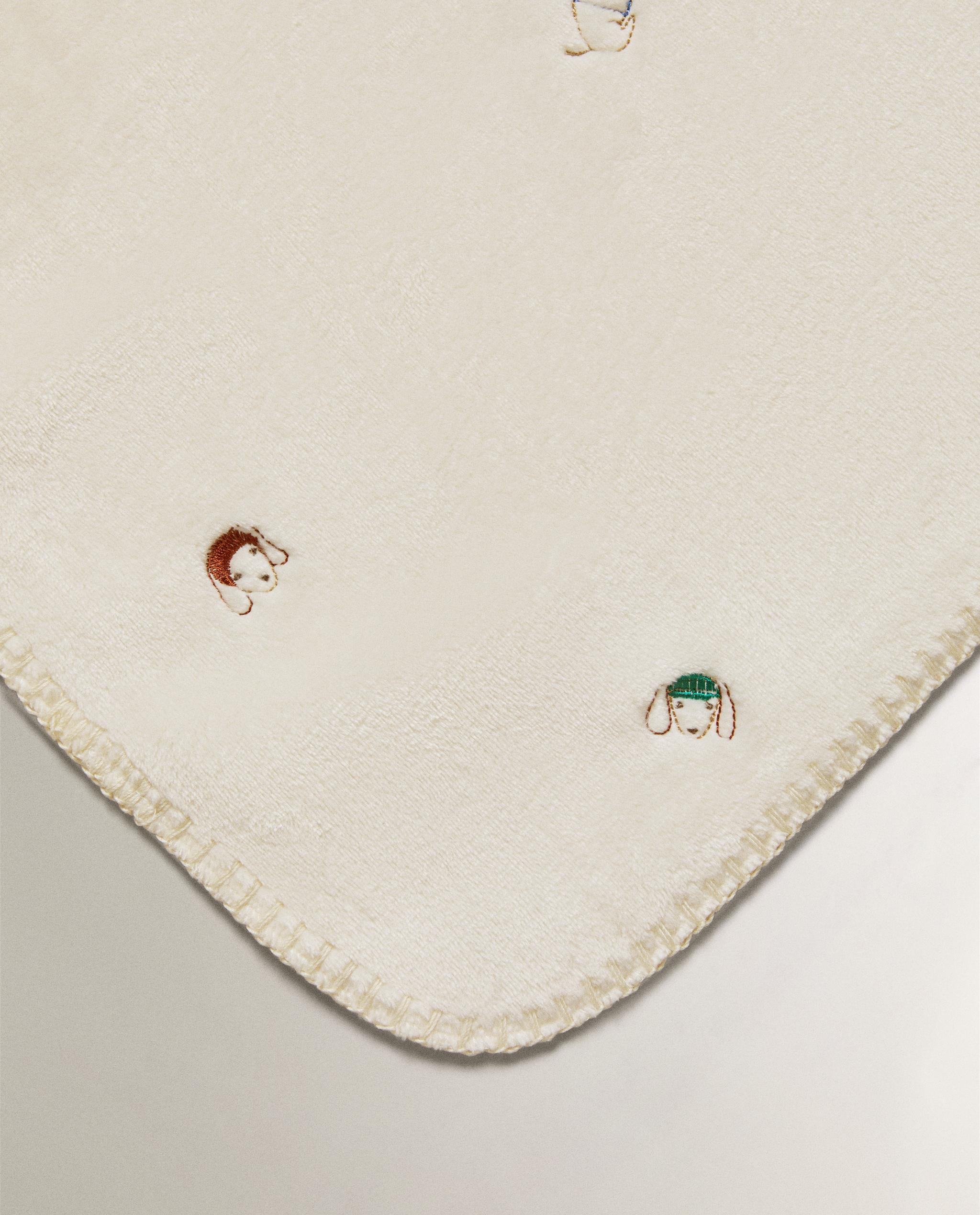 KIDS' DOG BLANKET product thumbnail 2