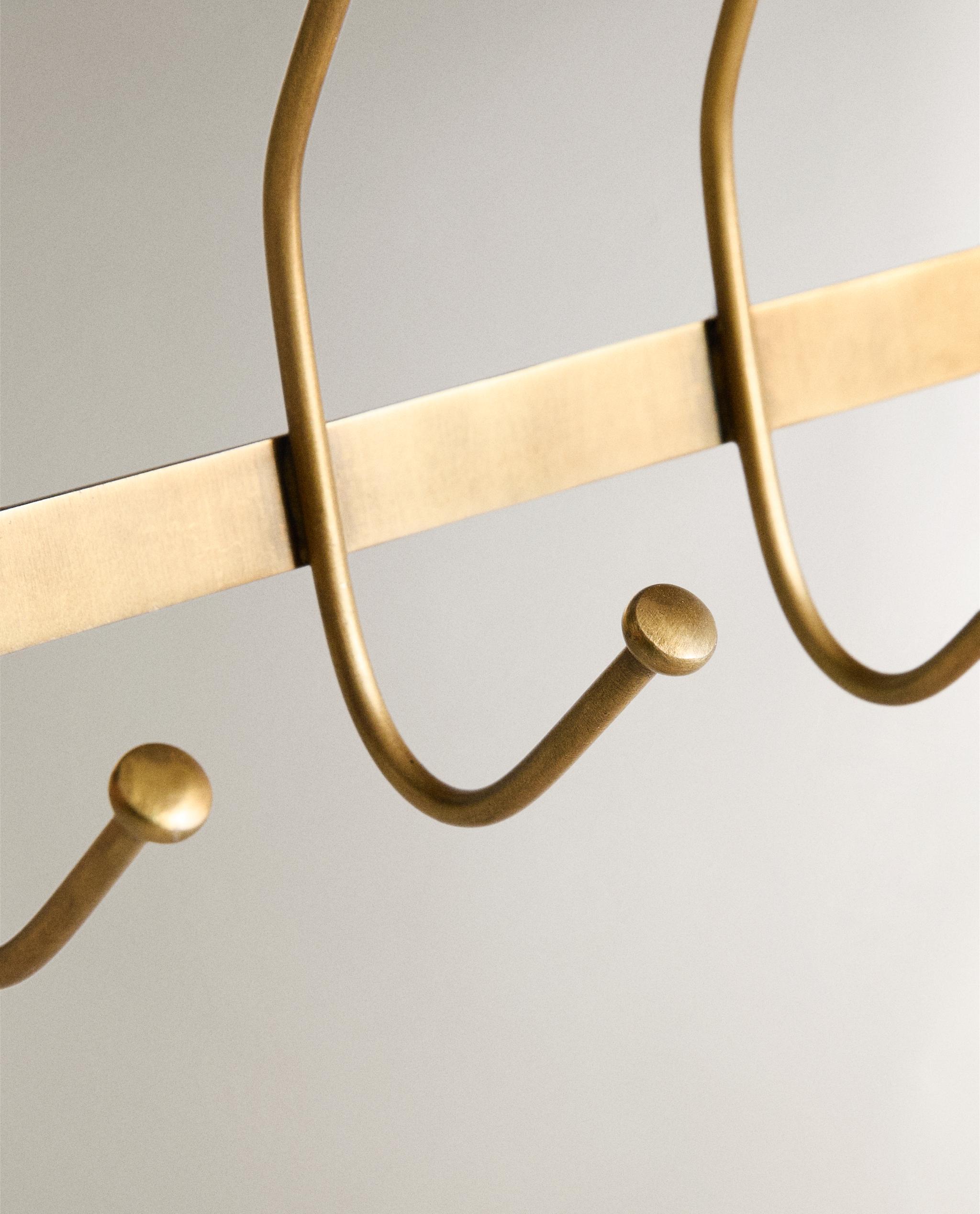 GOLDEN WALL HANGER