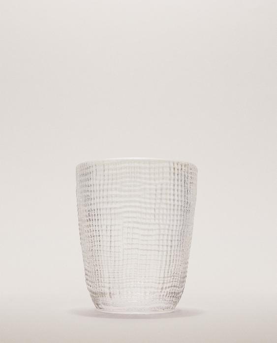 RAISED DESIGN GLASS TUMBLER