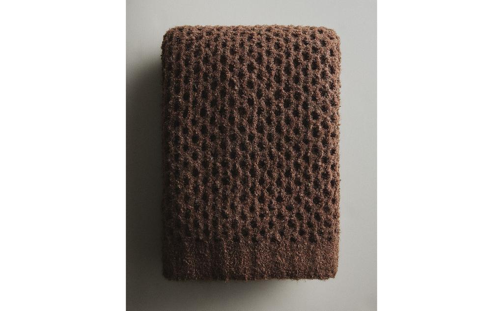 KNIT BLANKET