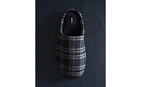 CHAUSSONS OUVERTS À L’ARRIÈRE CARREAUX