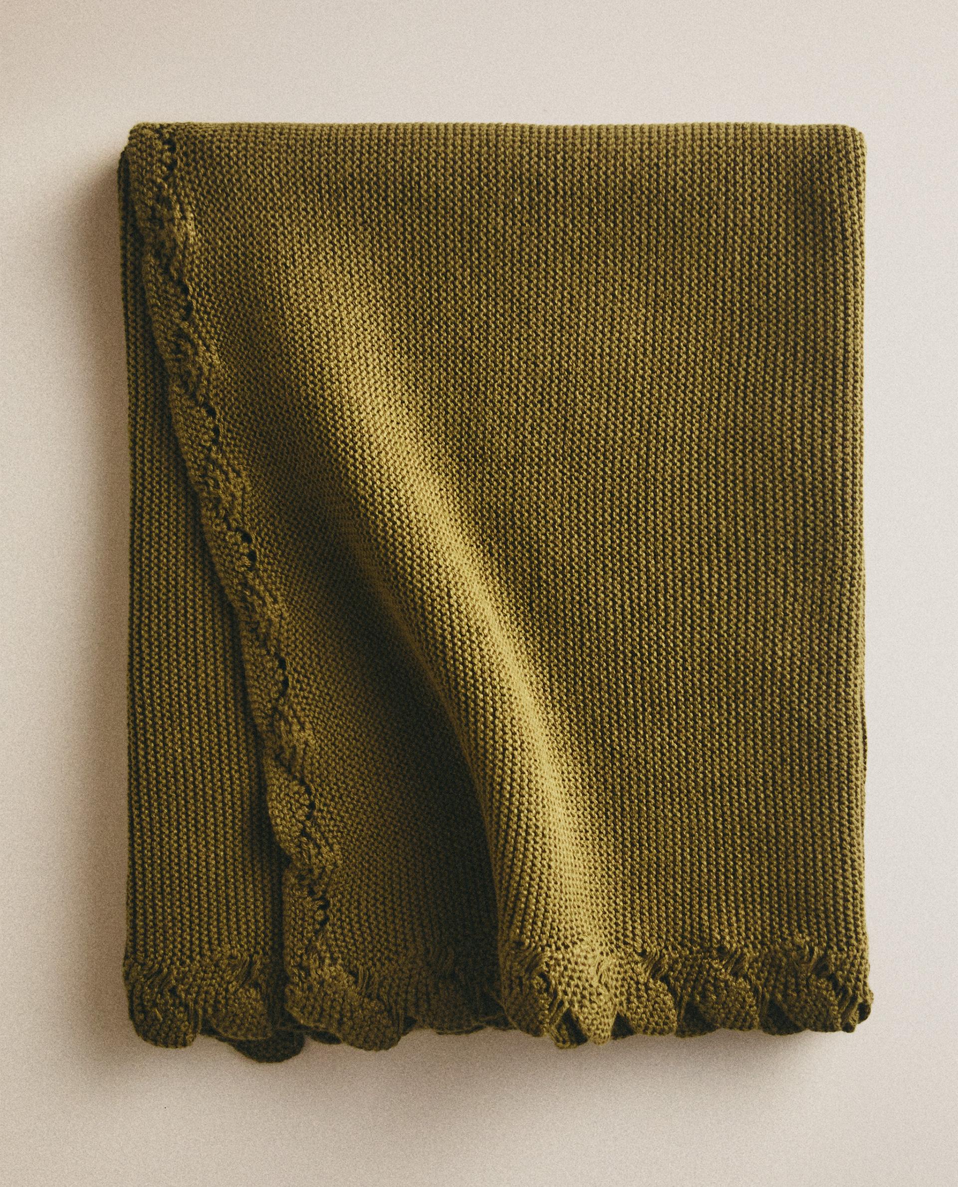 BABY BLANKET WITH CROCHET BORDER BABY BLANKET WITH CROCHET BORDER