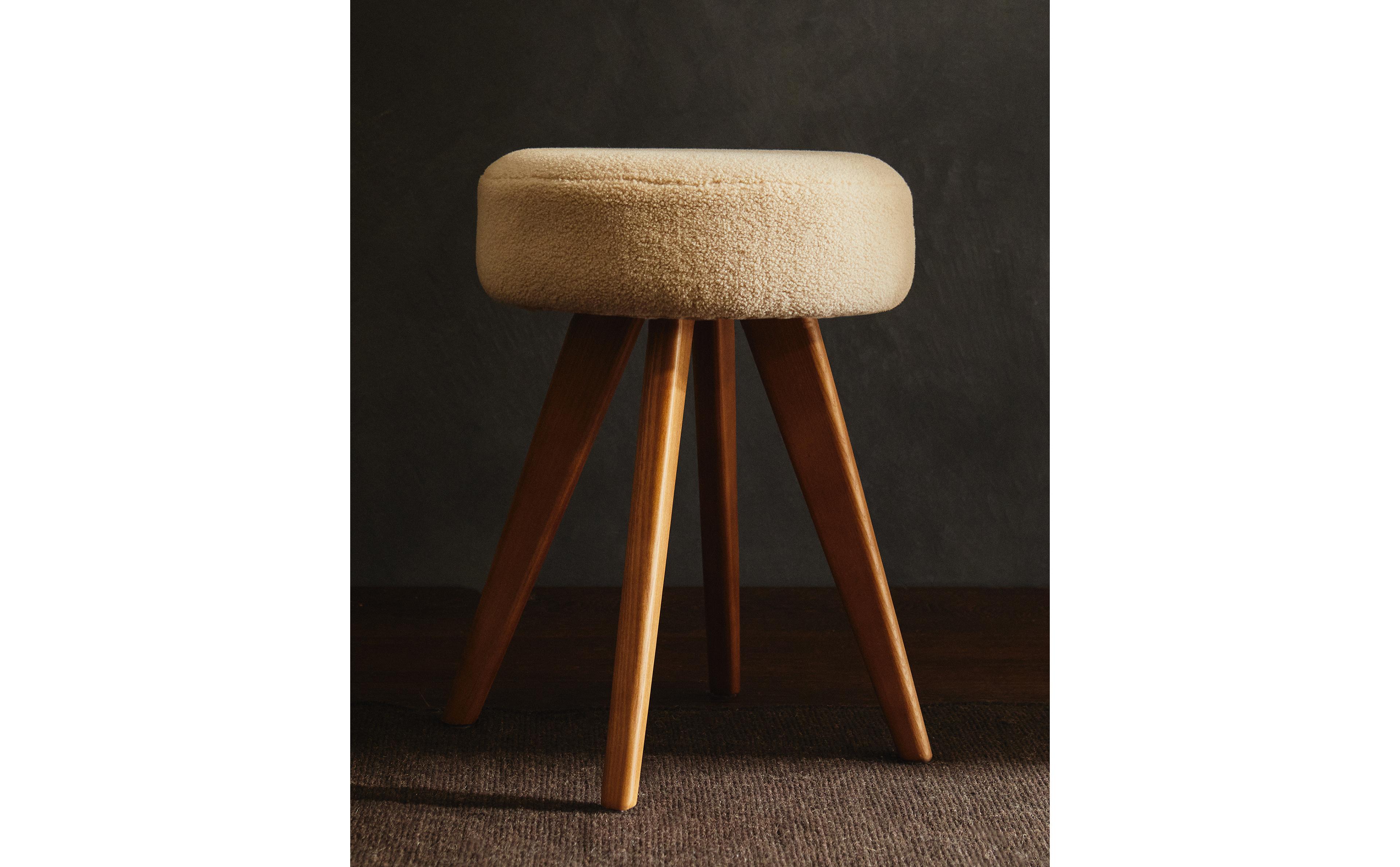 FAUX SHEARLING STOOL