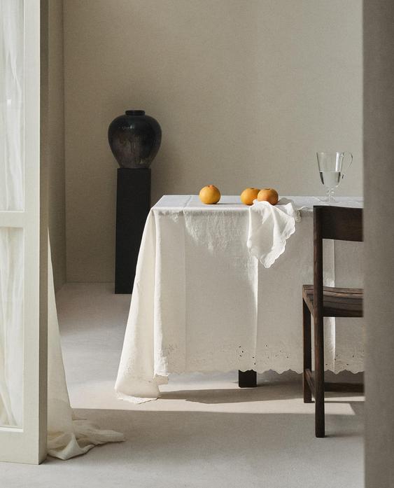 MANTEL LINO BORDADO FLORAL