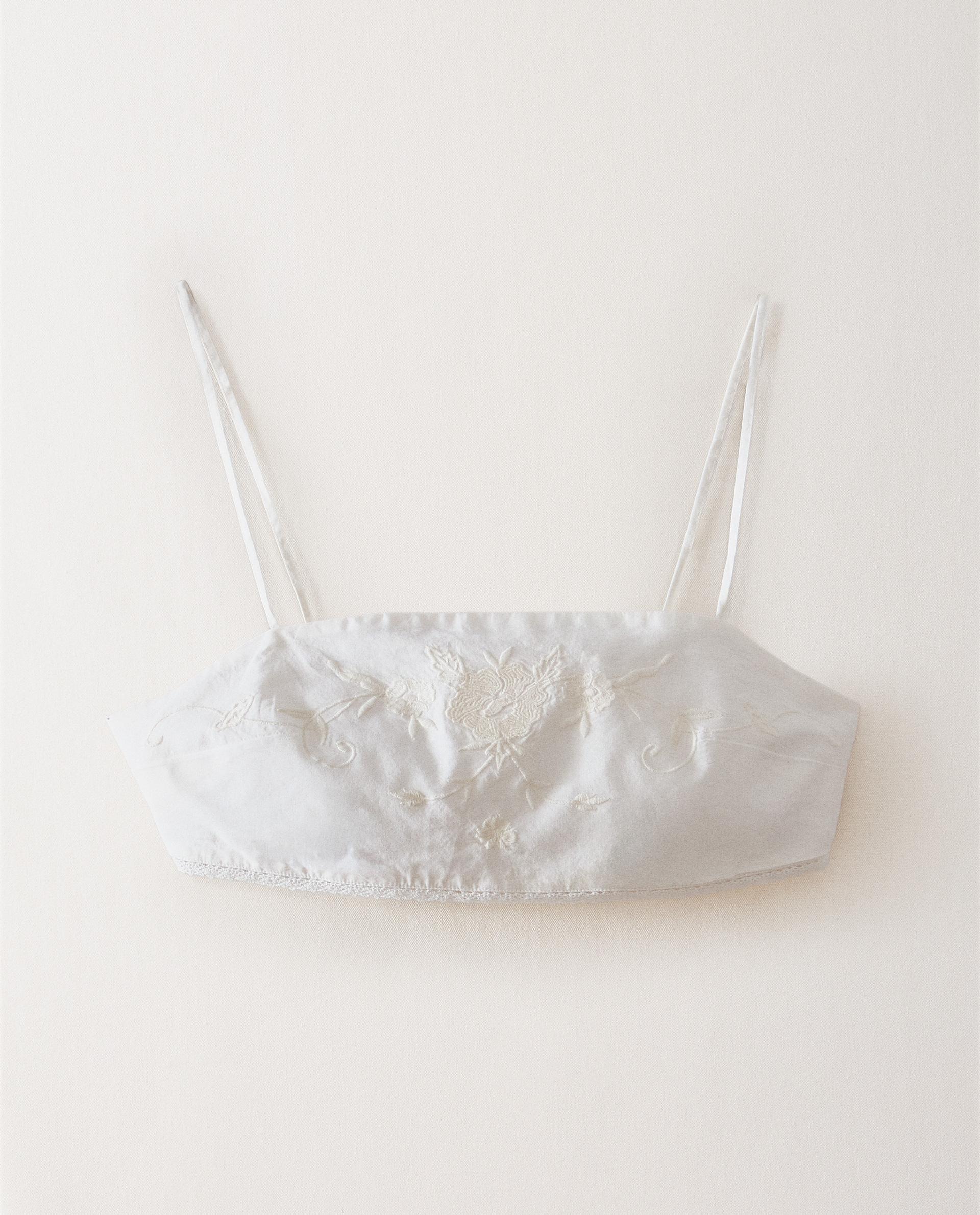 EMBROIDERED TOP EMBROIDERED TOP