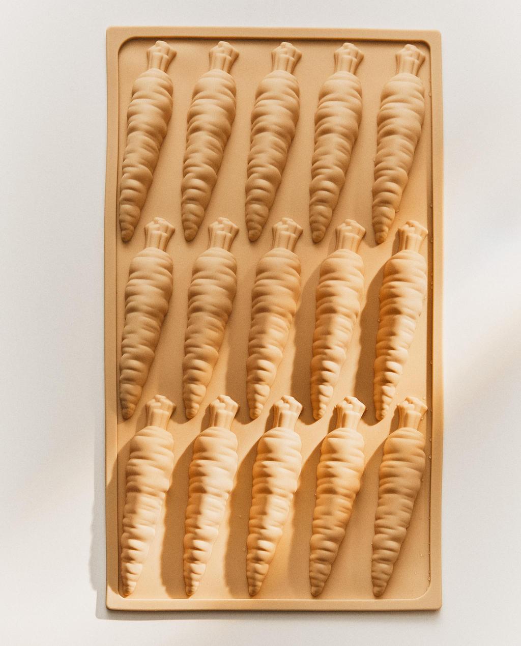 CARROT BAKING MOULD