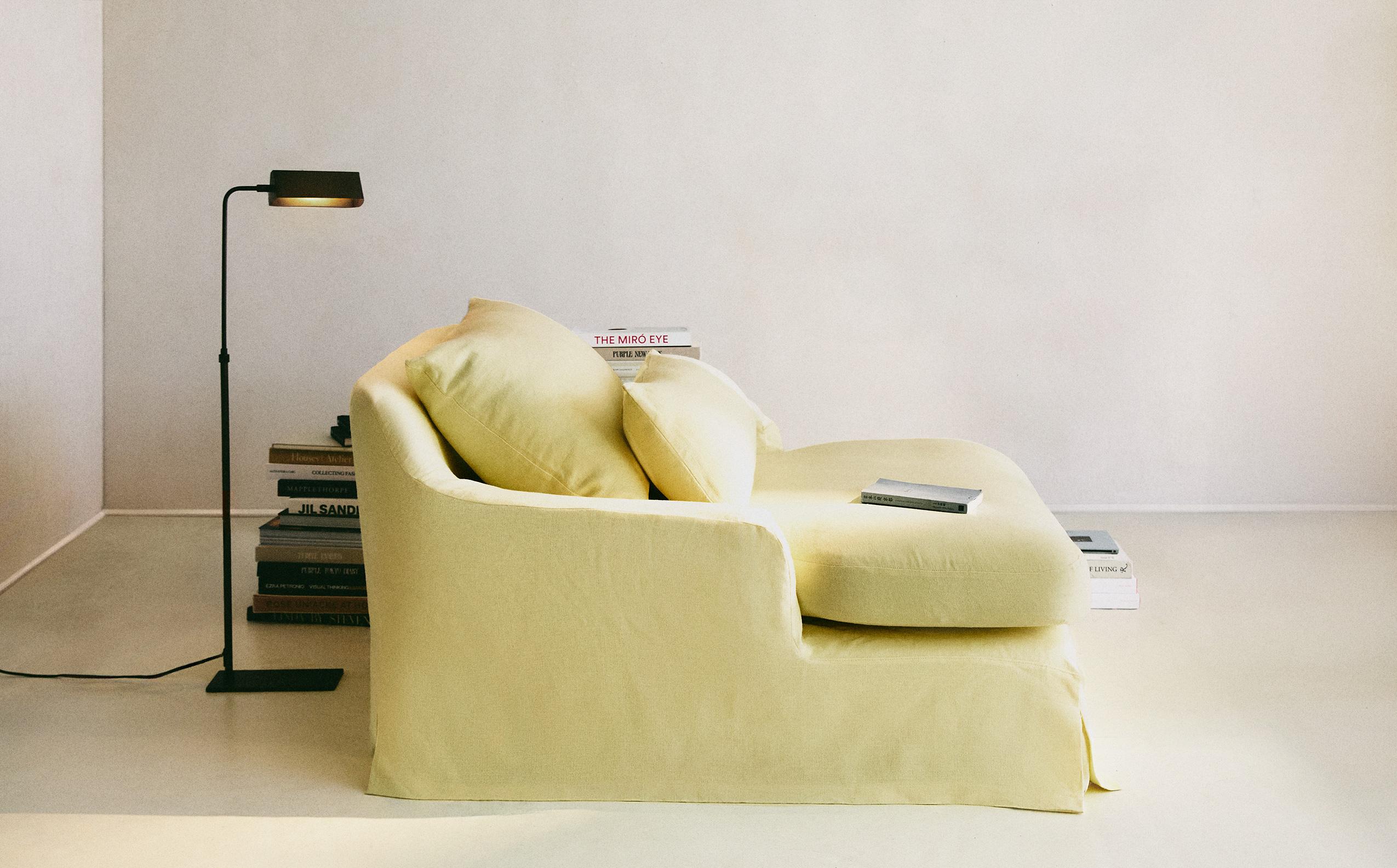 LOVESEAT 01