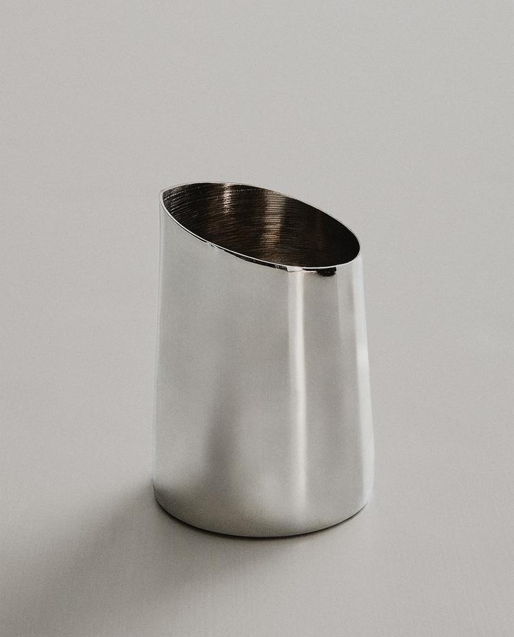 STEEL VASE