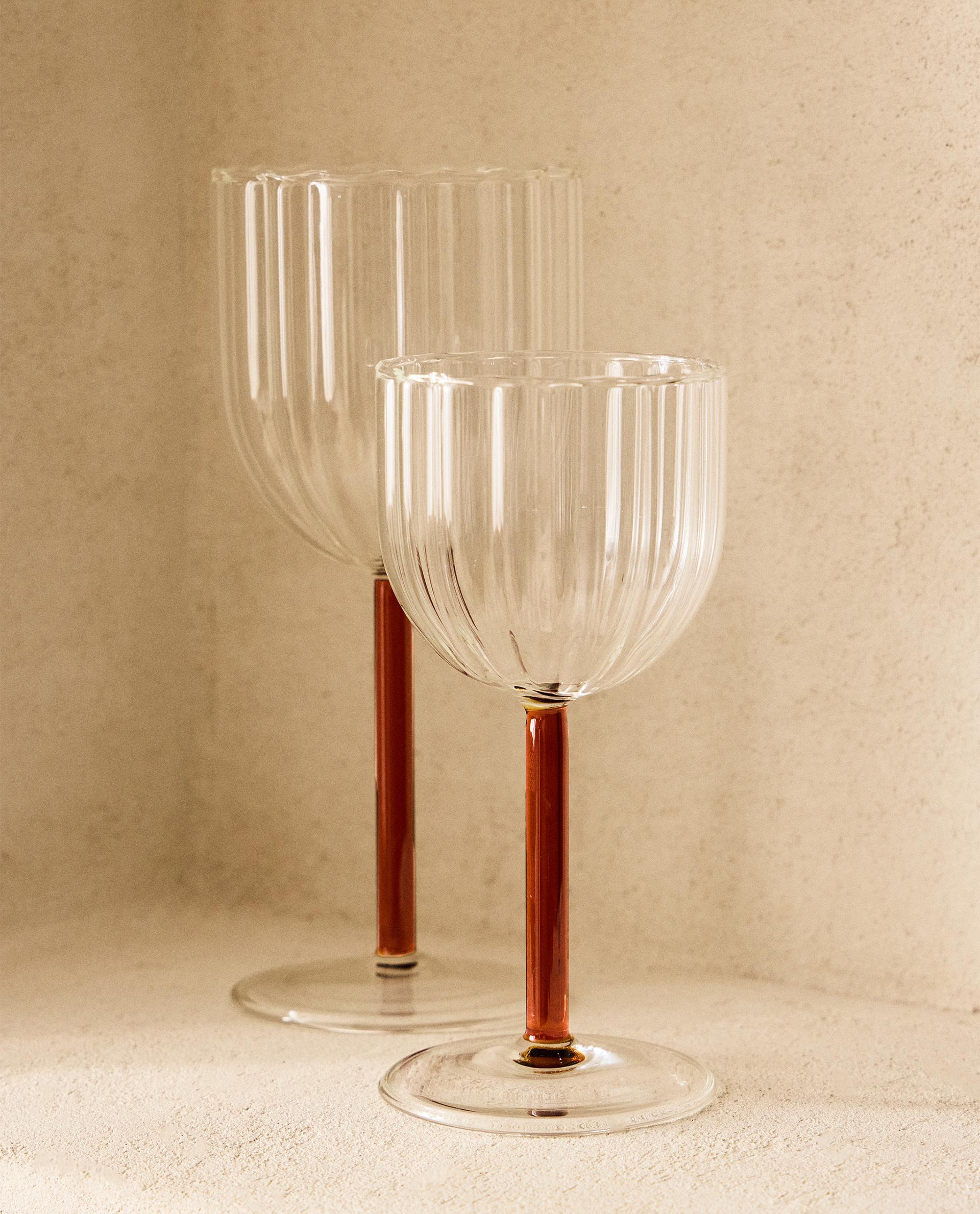 BOROSILICATE GLASS WITH COLOURED STEM