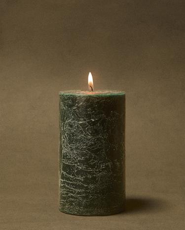 WINTER CYPRESS LARGE CYLINDER SCENTED CANDLE