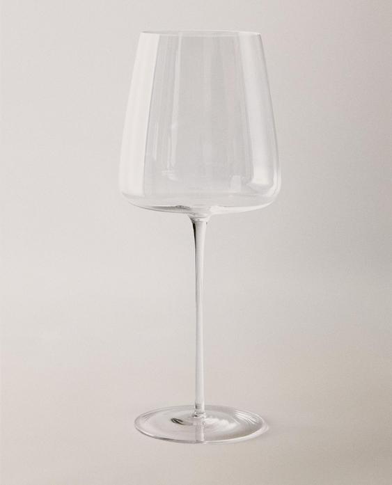 ULTRA LIGHTWEIGHT WINE GLASS