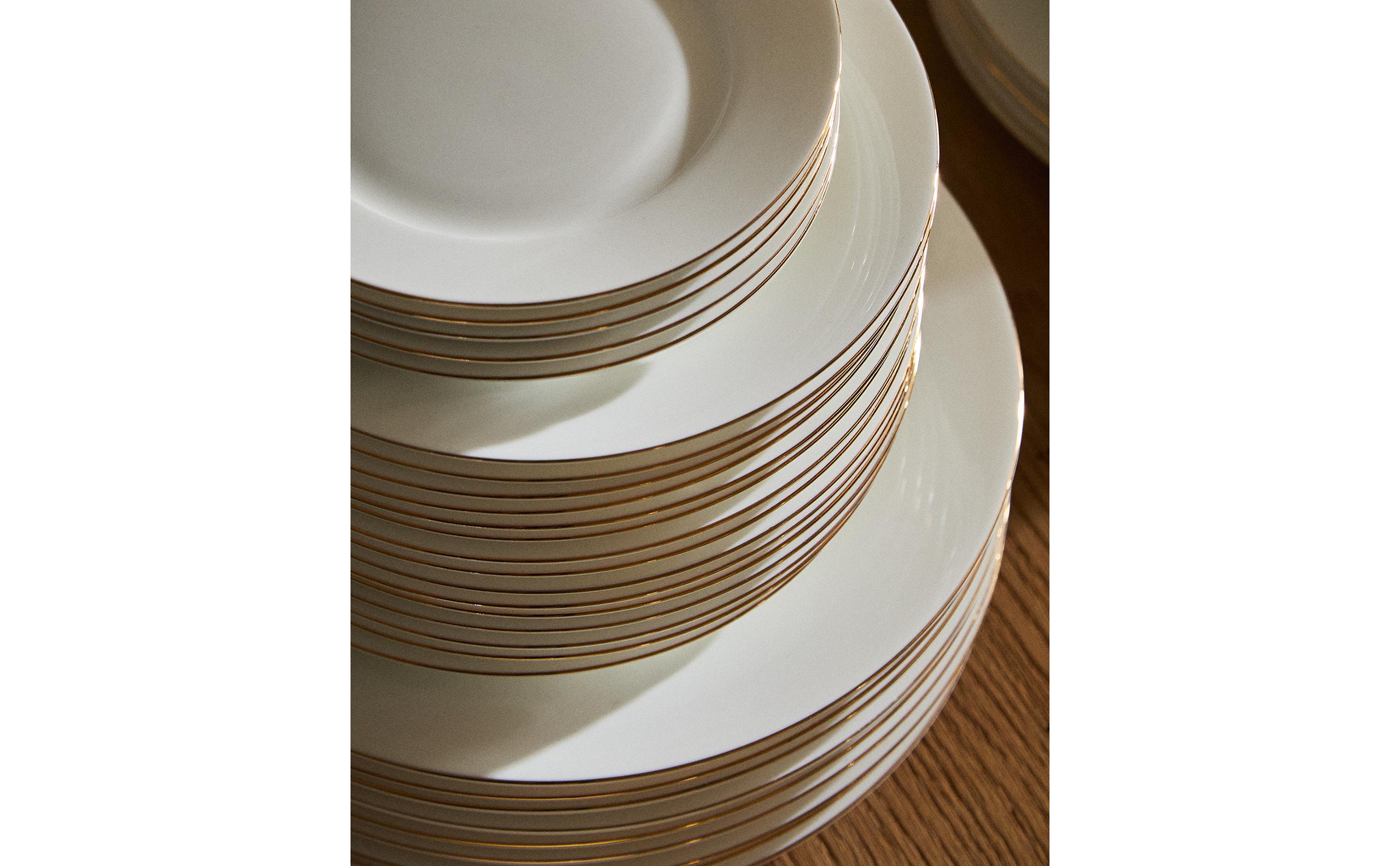 BONE CHINA DINNER SET WITH RIM