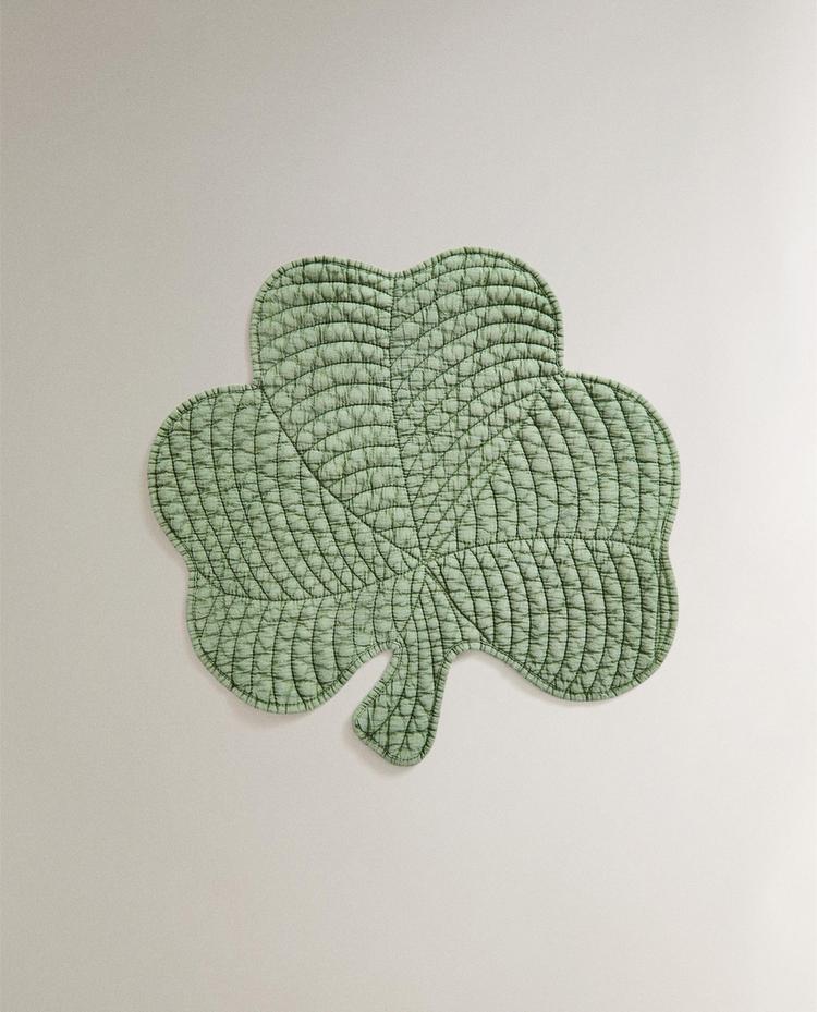 QUILTED CLOVER PLACEMAT
