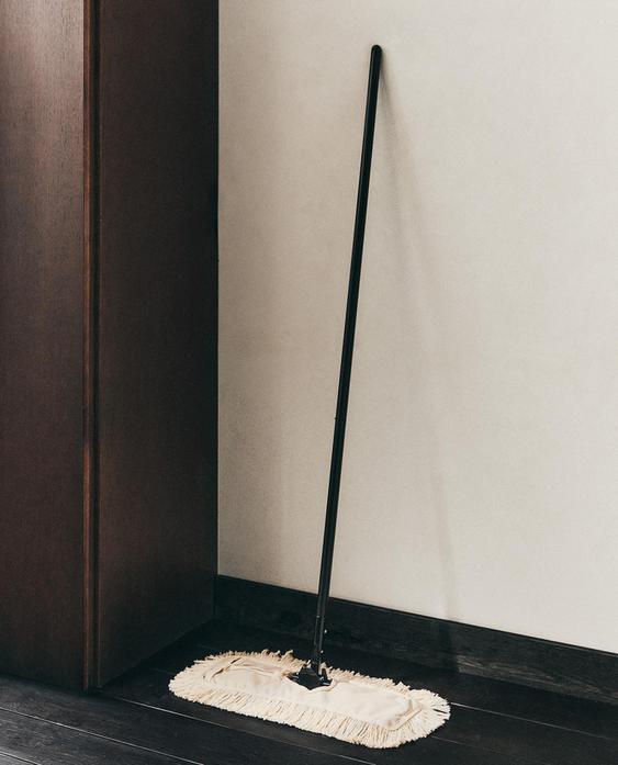 WOODEN CLEANING MOP