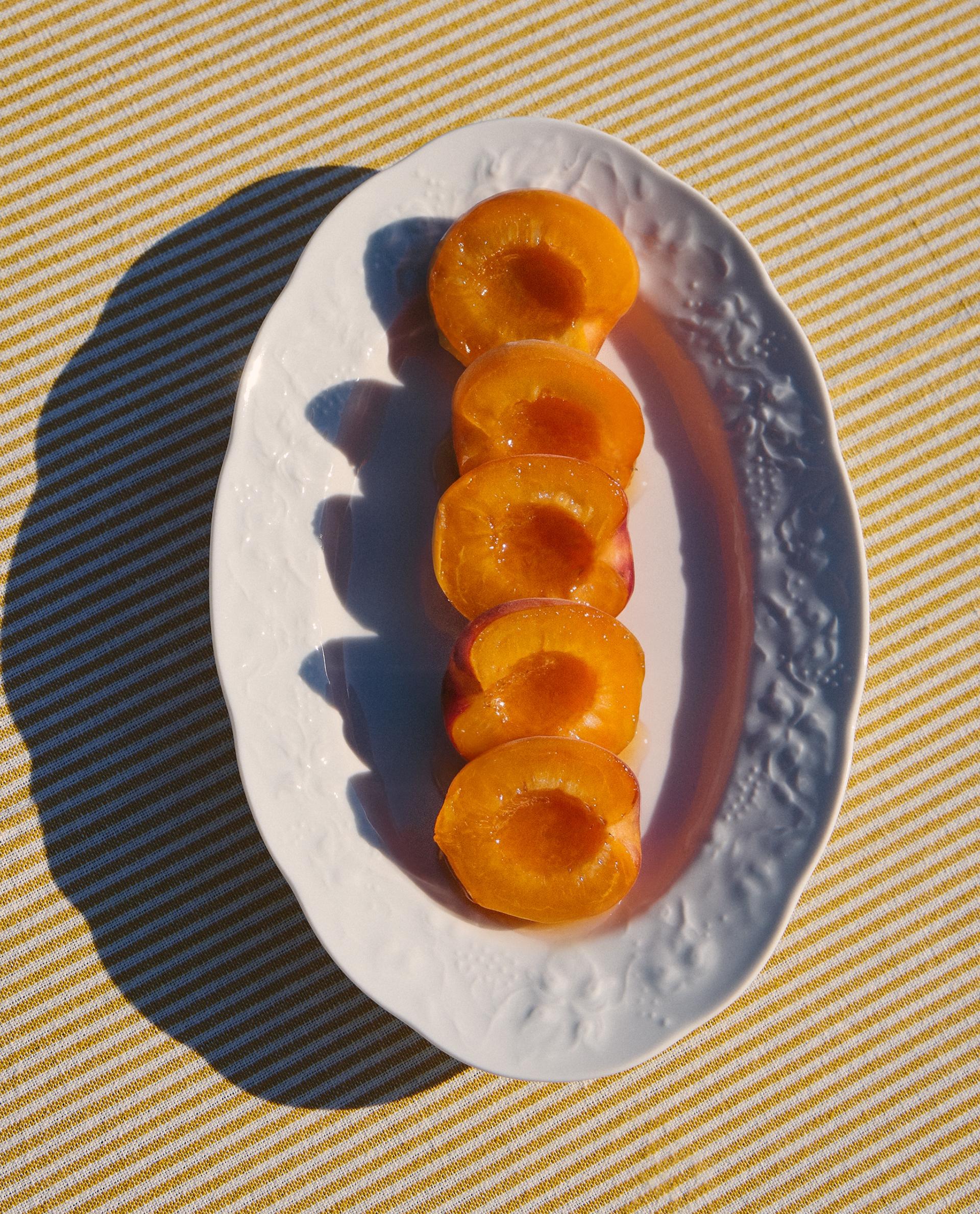 GRAPE PORCELAIN SERVING DISH product thumbnail 10