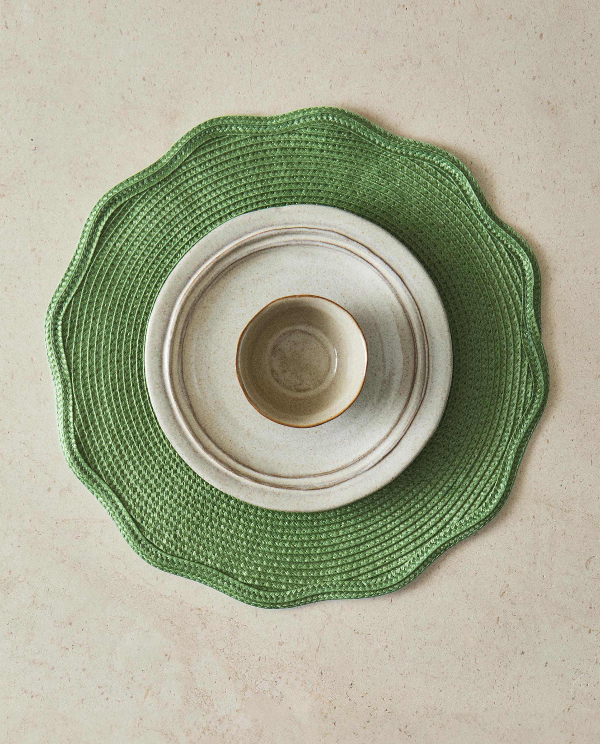 ラタンランチョンマット 花デザイン | Zara Home 日本/Japan