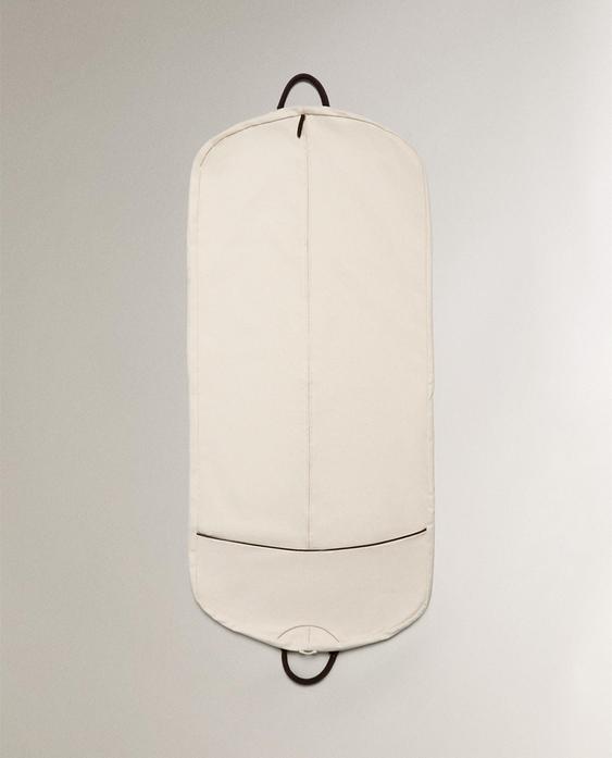 ÇANTË KOSTUMI UDHËTIMI ME DETAJ LËKURE