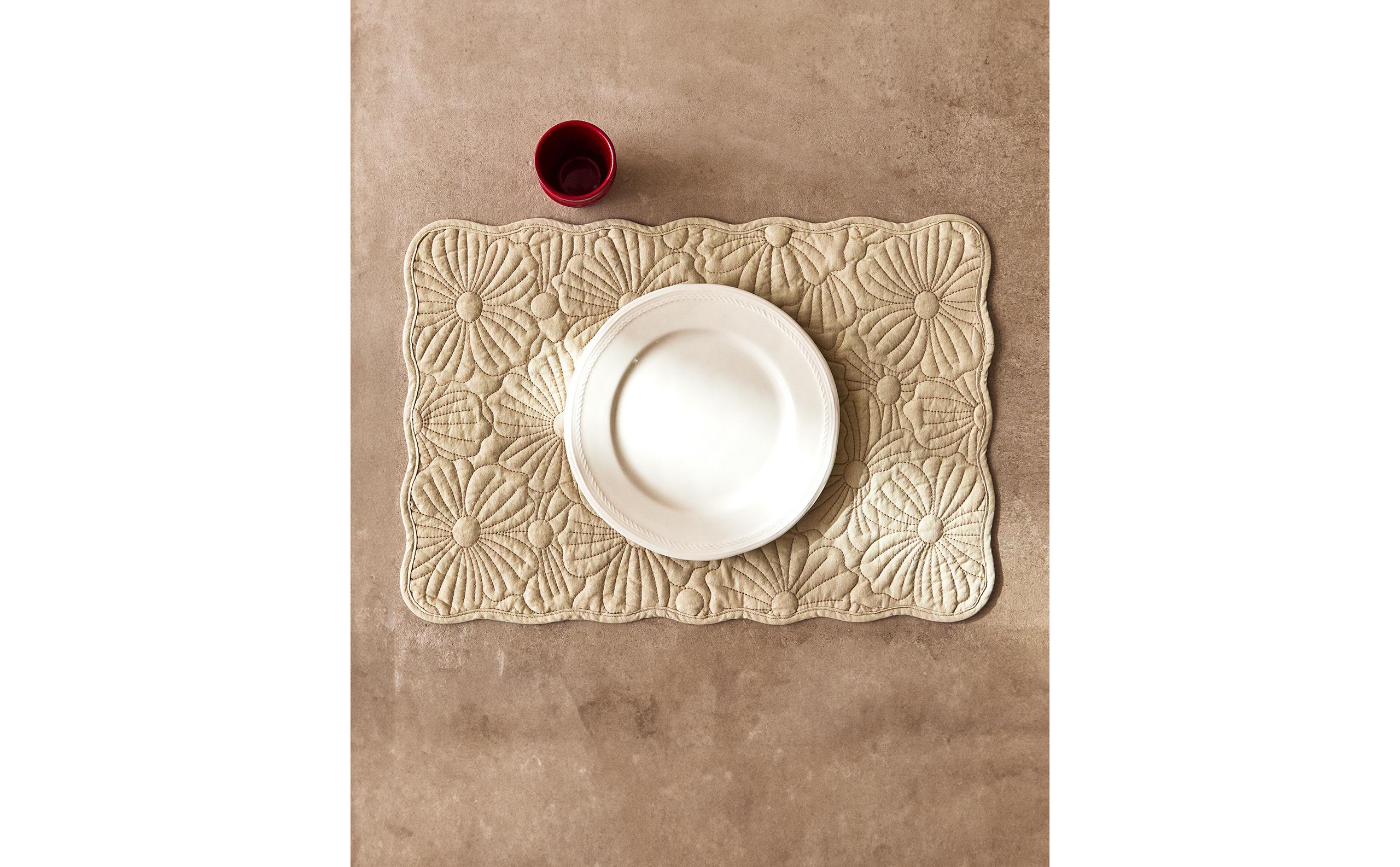 Zeller - Tovagliette in PVC, 49 x 47 cm, Colore: Argento