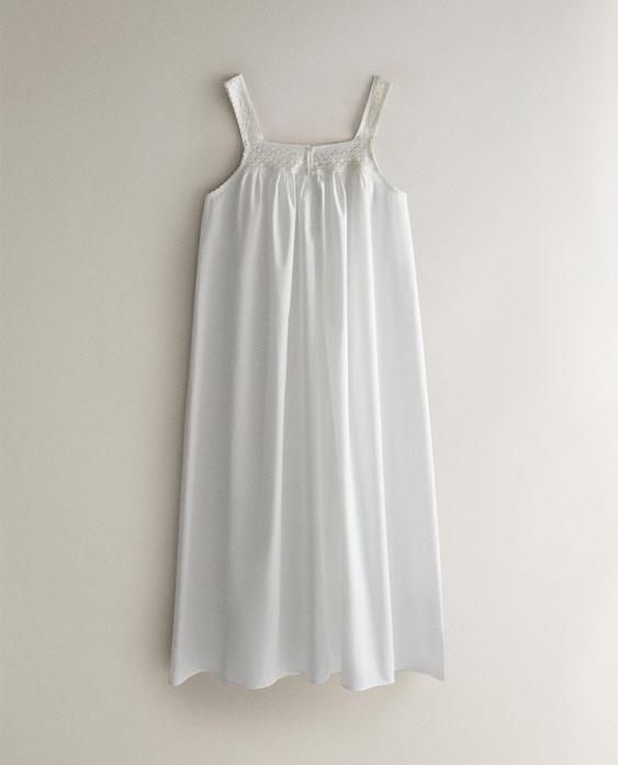 NACHTHEMD AUS BAUMWOLLSPITZE NACHTHEMD AUS BAUMWOLLSPITZE