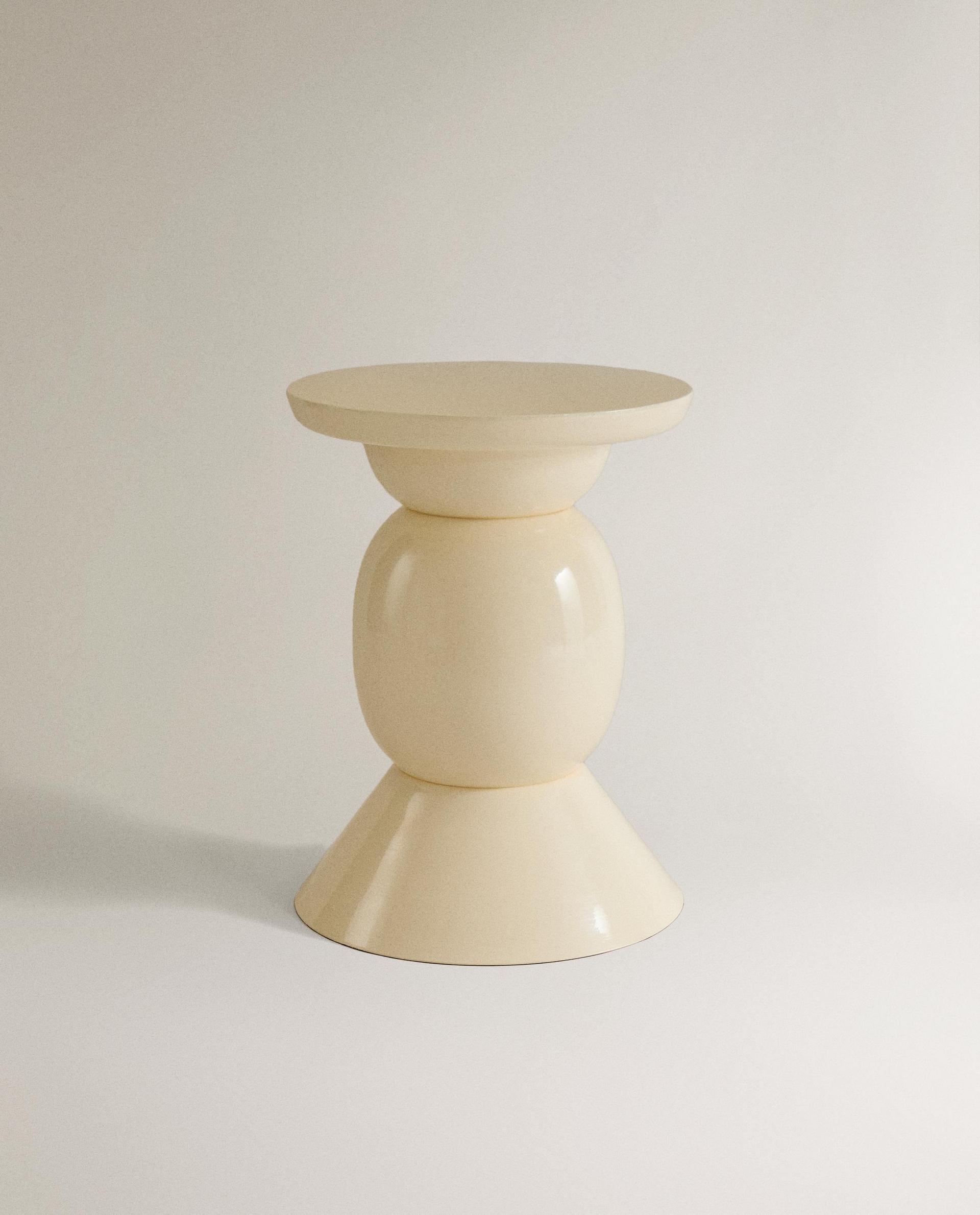 METAL SIDE TABLE METAL SIDE TABLE