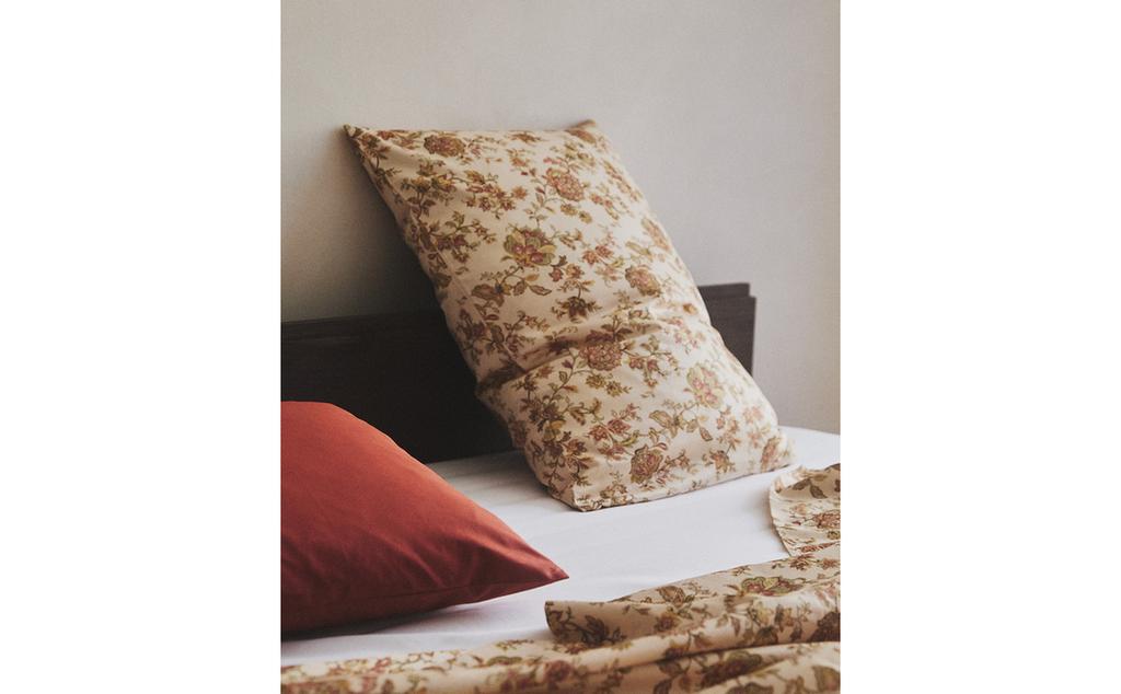 FLORAL SATEEN PILLOWCASE