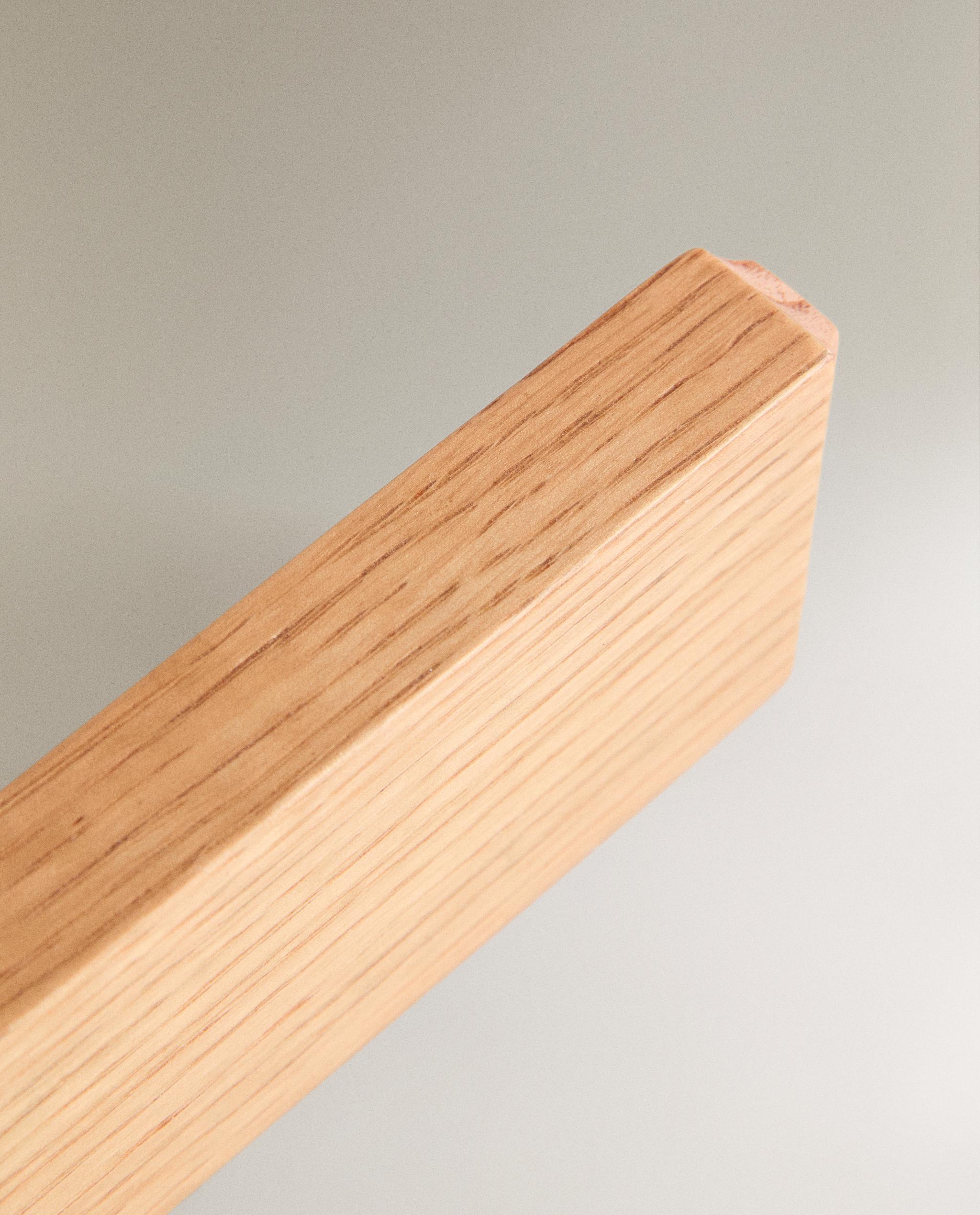 MAGNETIC OAK KNIFE BLOCK product thumbnail 7