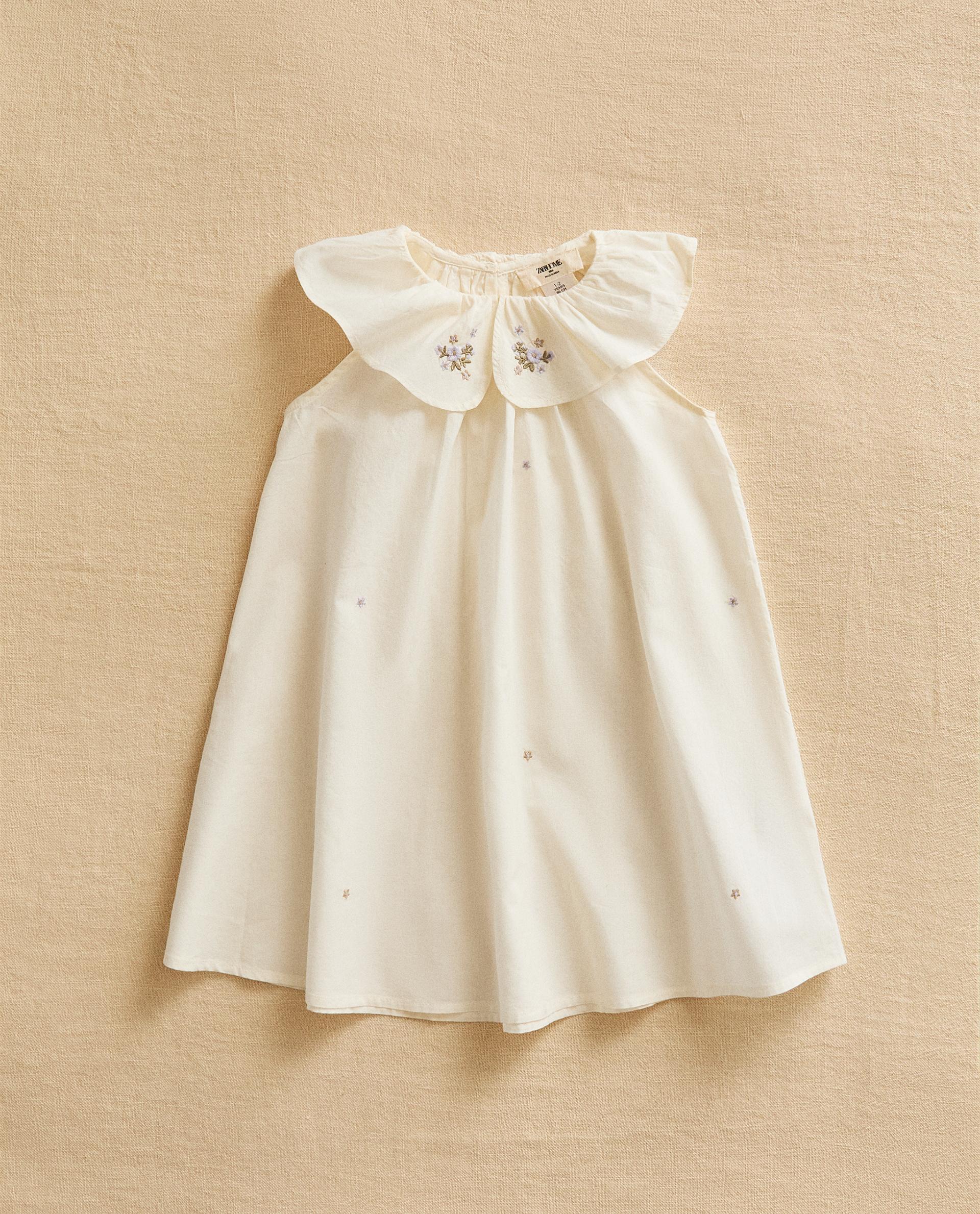 ROBE POUR ENFANT AVEC BRODERIE ET FLEURS