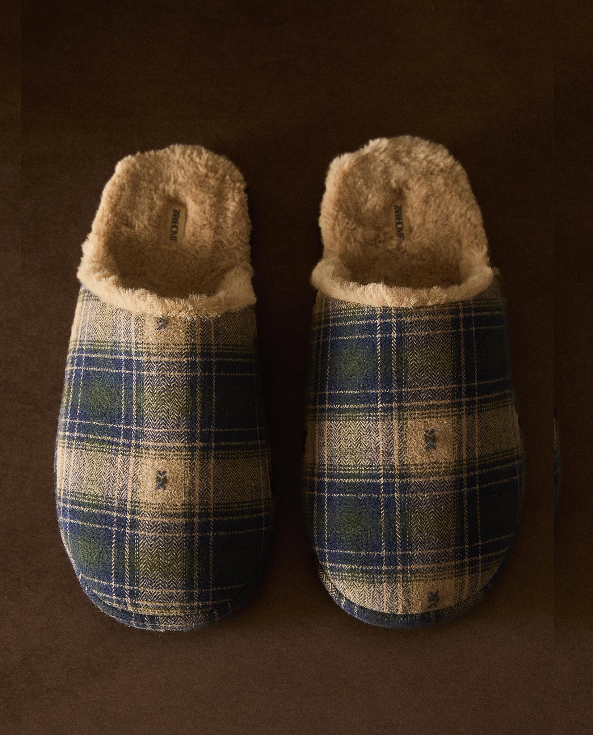 WARM CHECK SLIPPERS