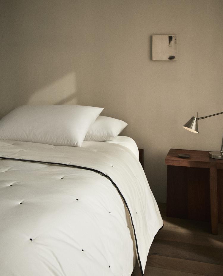 PILKULLINEN SATIINI-PELLAVAINEN PÄIVÄPEITTO