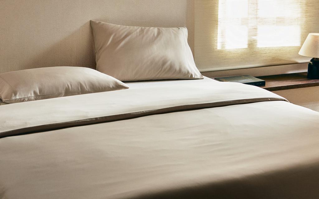 SATEEN DUVET COVER (300 THREAD COUNT)