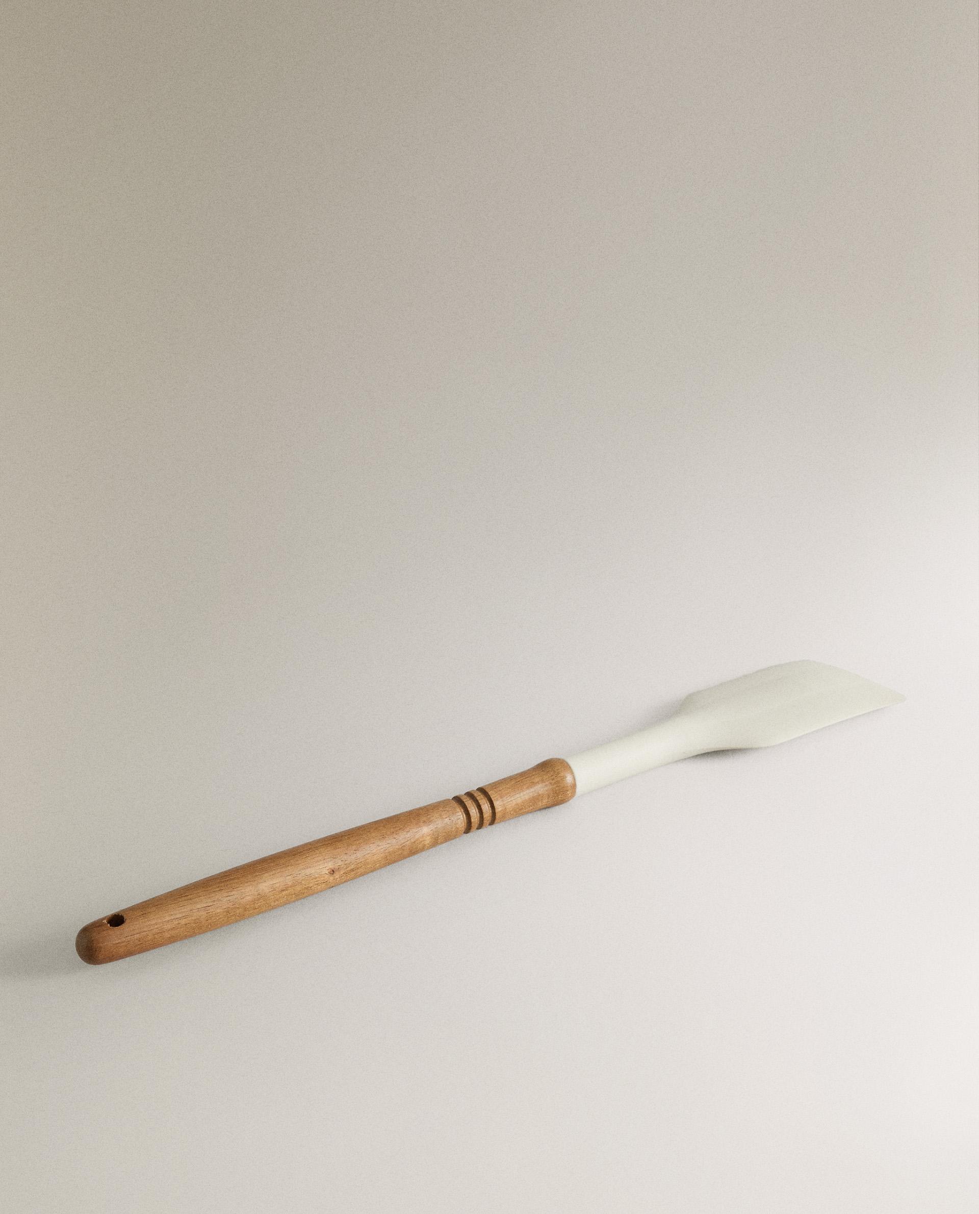 SILICONE AND WOOD SPATULA product thumbnail 8