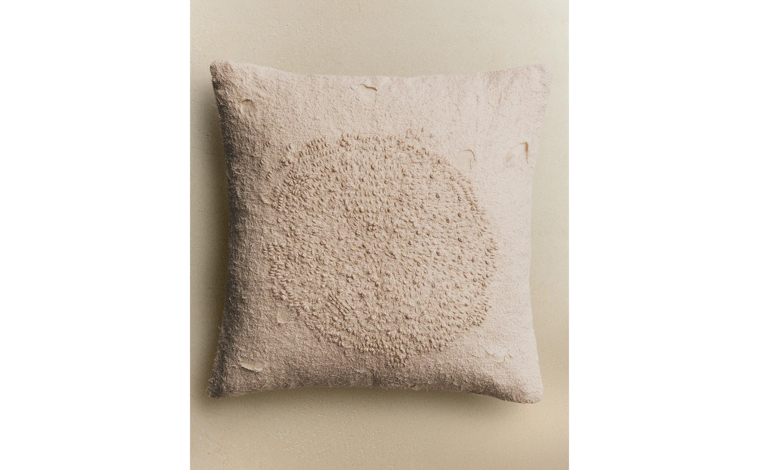 エンブロイダリー クッションカバー | Zara Home 日本/Japan