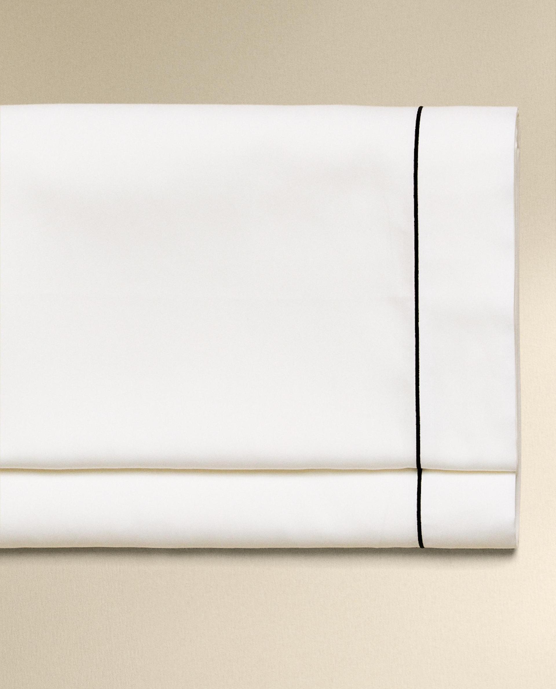 SATEEN FLAT SHEET WITH EMBROIDERED EDGE SATEEN FLAT SHEET WITH EMBROIDERED EDGE