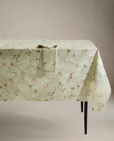 FLORAL PRINT TABLECLOTH WITH LACE TRIM FLORAL PRINT TABLECLOTH WITH LACE TRIM