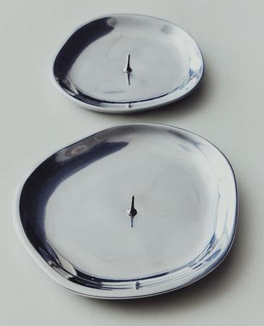 SREBRNY ŚWIECZNIK Z ALUMINIUM SREBRNY ŚWIECZNIK Z ALUMINIUM