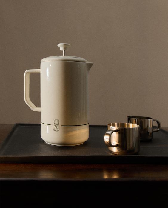 CAFETERA DE PRENSA