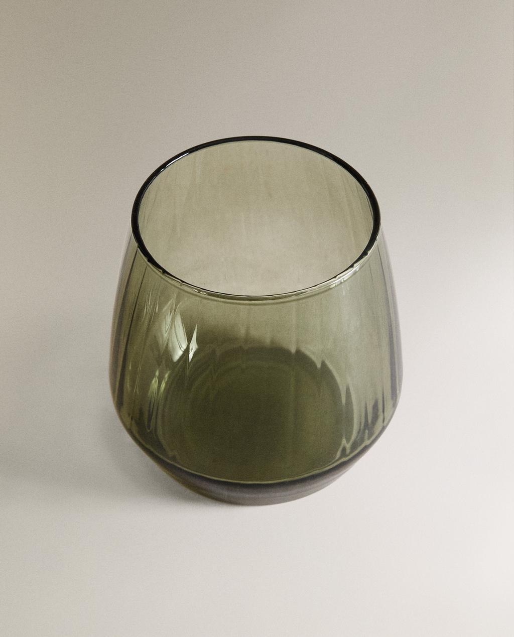 GLASS TUMBLER WITH LINE DESIGN