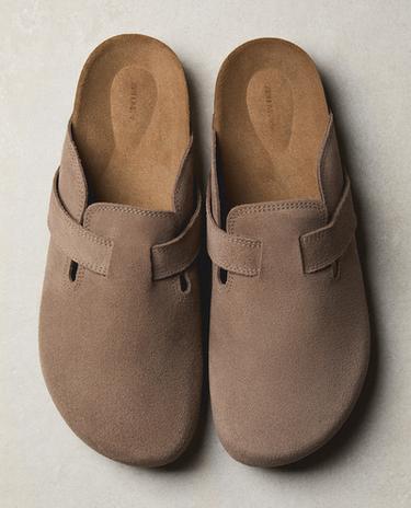 LEATHER CLOGS WITH STRAP