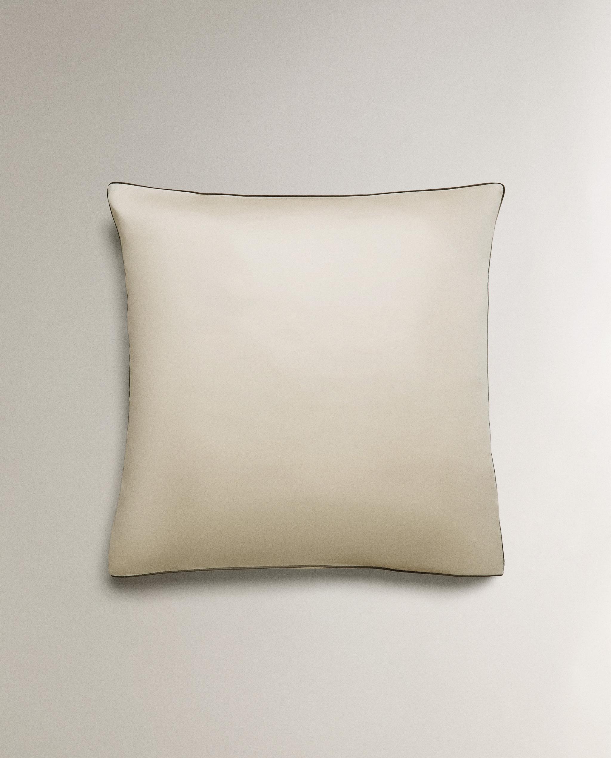 サテン パイピング ピローケース | Zara Home 日本/Japan