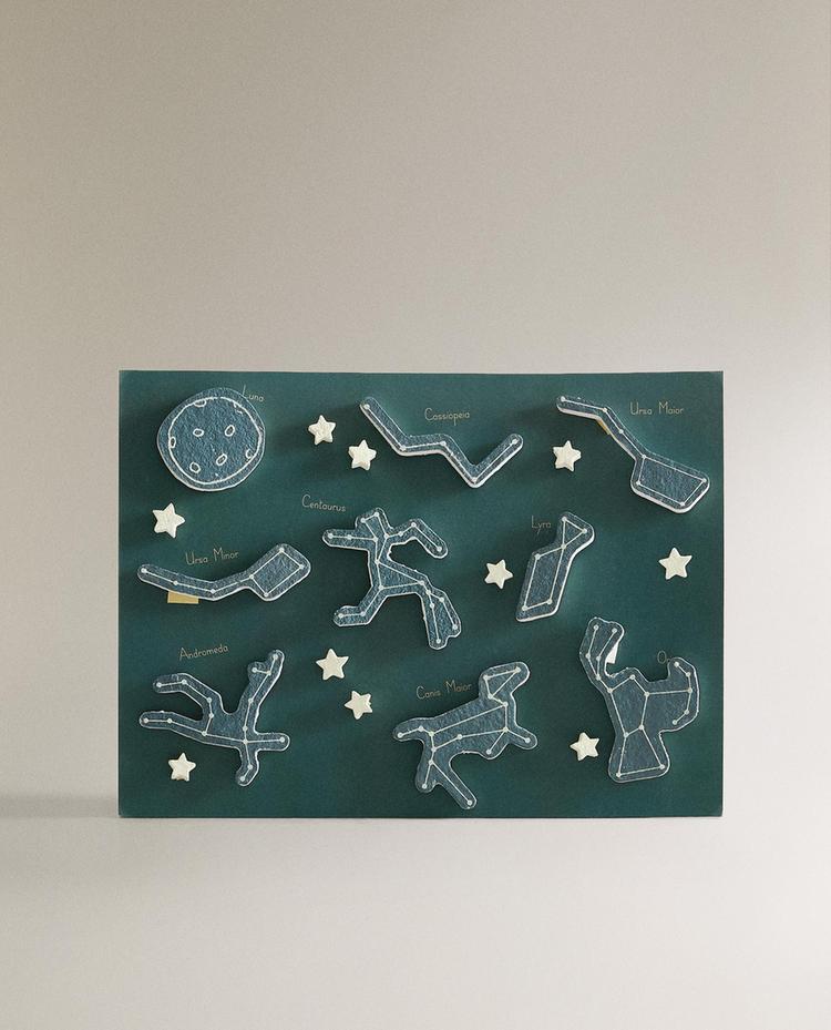 SAMOLEPKY SOUHVĚZDÍ SVÍTÍCÍ VE TMĚ