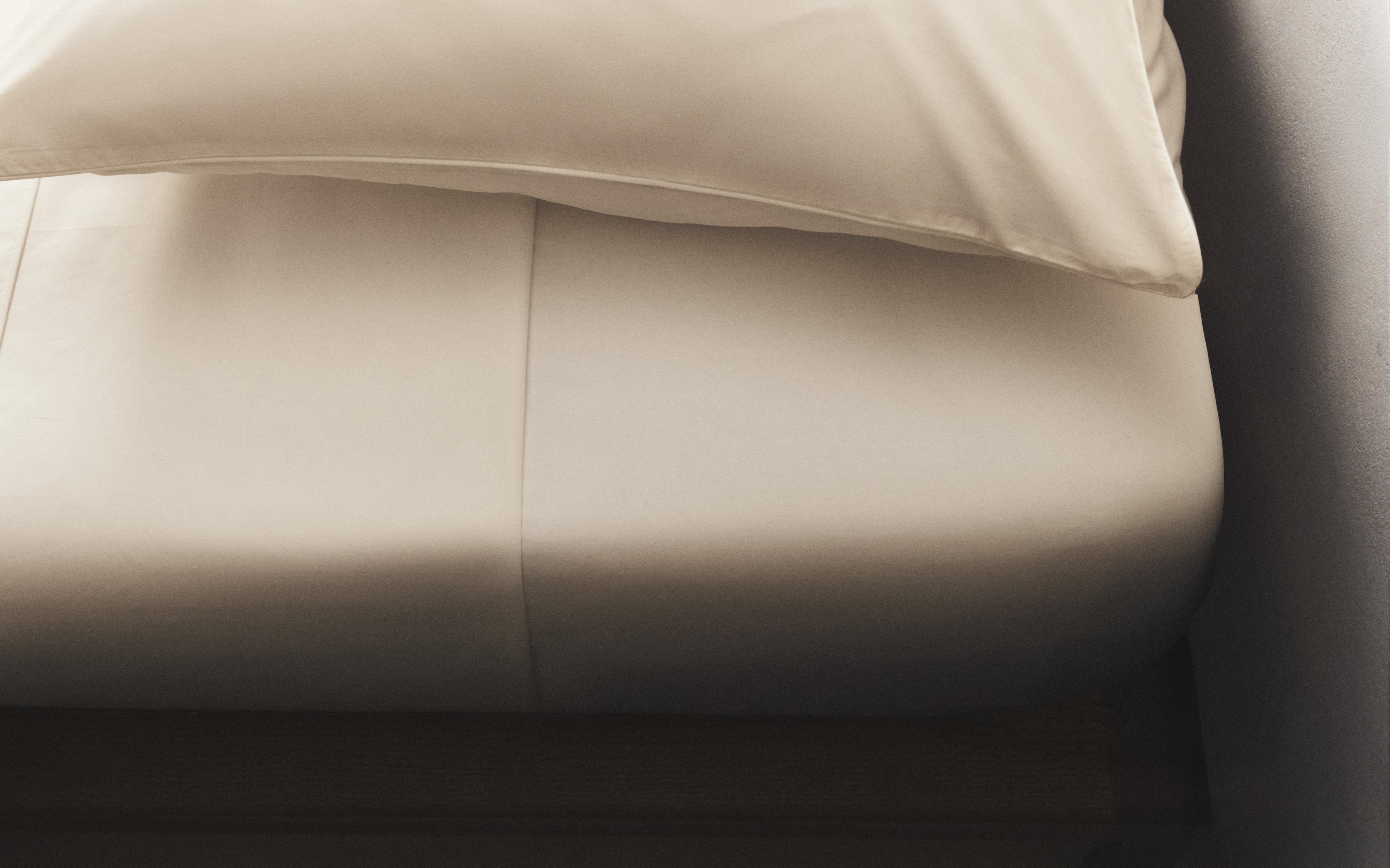 PERCALE FITTED SHEET | 40 CM HIGH (300 THREAD COUNT) product thumbnail 15
