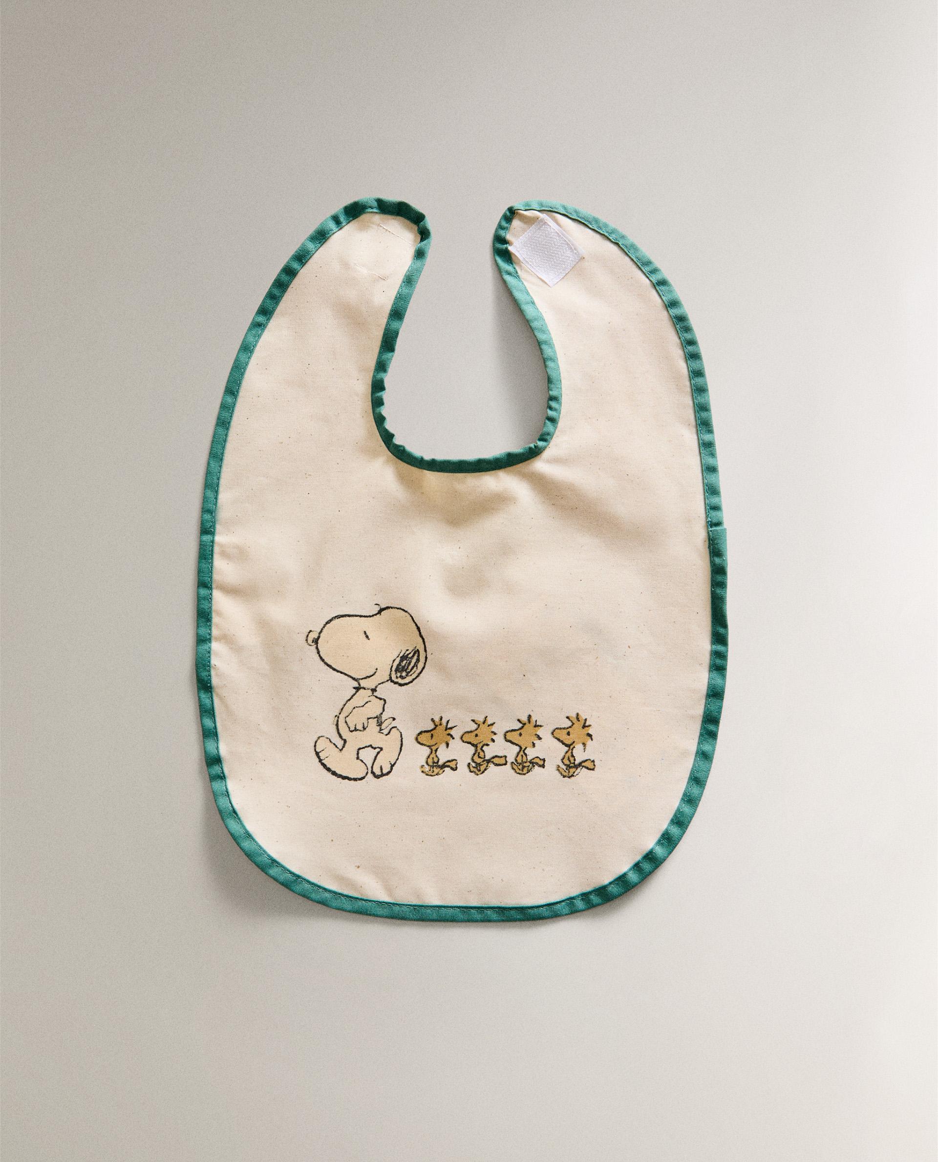 CHILDREN'S PEANUTS™ RESIN-COATED BIB